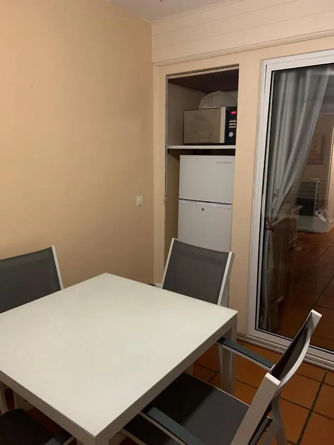 Studio Corail Rez De Jardin Saint-Francois  Apartment